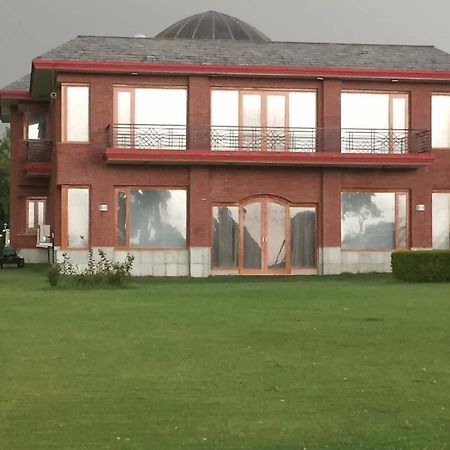 Jain Farms Hotel Gurgaon Exterior photo