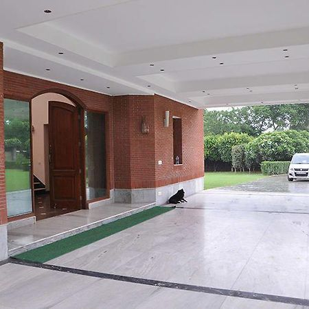 Jain Farms Hotel Gurgaon Exterior photo